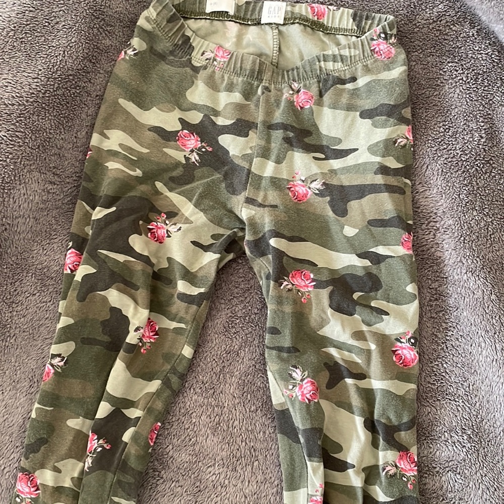 Gap Rose Camo Leggings